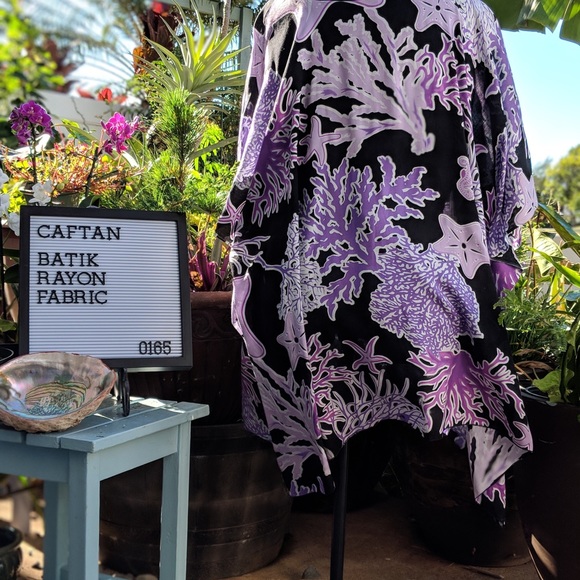 SOLD. Retro Style Caftan Beach Swimsuit Coverup - Picture 6 of 8